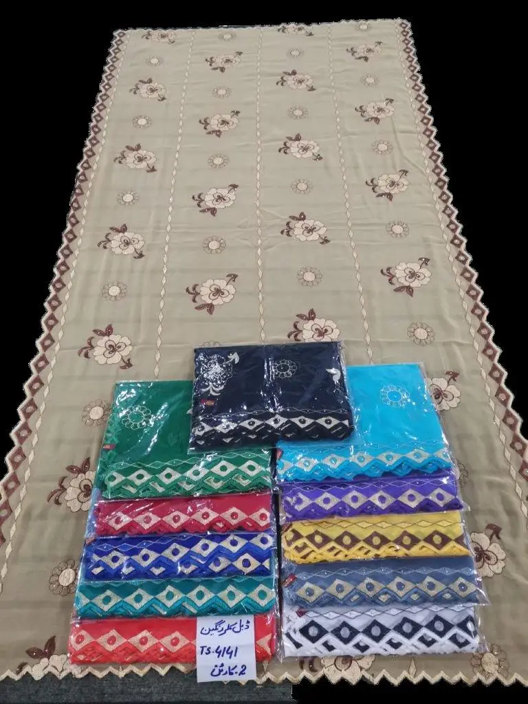 Chiffon Shawl – Rose Medallion with Diamond Border (view 2)